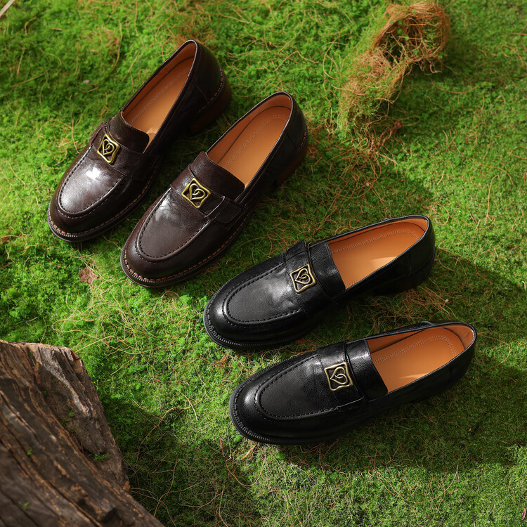 Women's Leather Loafers Retro Chunky Platform Slip-On Shoes
