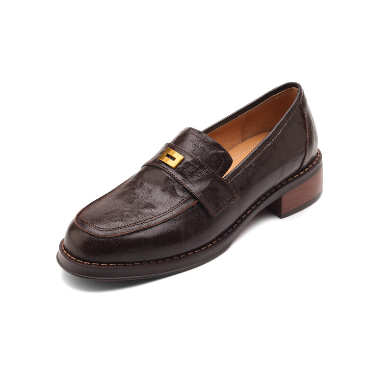 womens-leather-loafers-retro-slip-on-shoes-with-metal-detail_4 Women's Leather Loafers Retro Slip-On Shoes with Metal Detail
